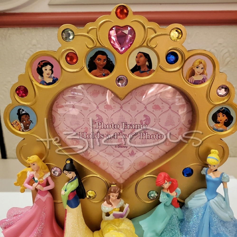 DISNEY PRINCESSES 3D RESIN HART PICTURE FRAME - Picture 3 of 3